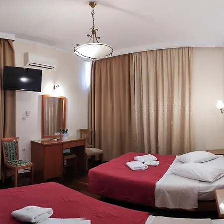 Cecil Hotel